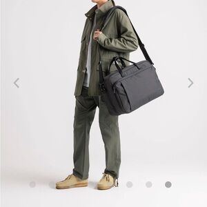 Herschel Bowen Duffle bag Black - 30L unisex bag. Used once. Orig. price $170+tx